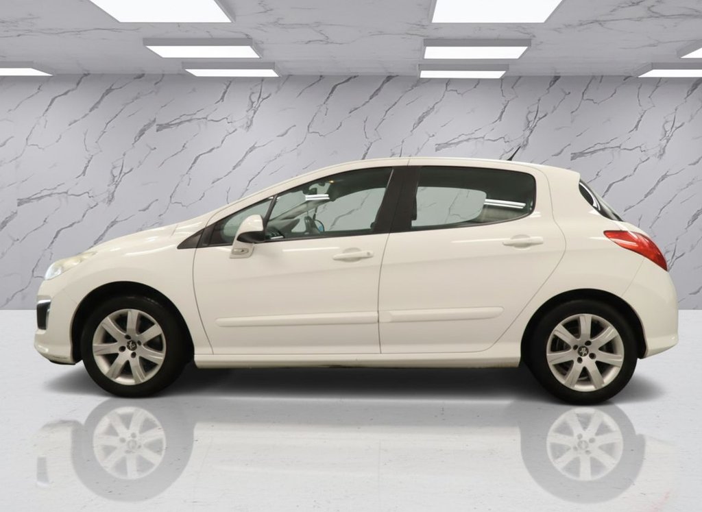 Used Peugeot 208 2014 for sale - 77064942: Photo 5