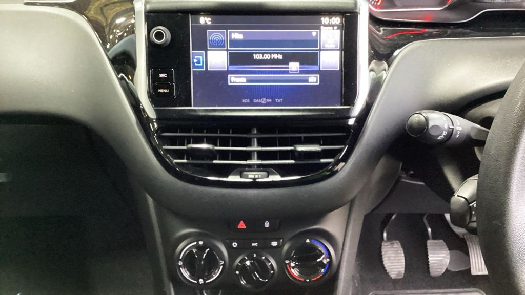 Used Peugeot 208 2014 for sale - 77064942: Photo 7