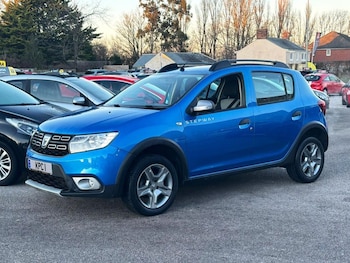 Used Dacia Sandero Stepway 2019 for sale - 77672705: Photo