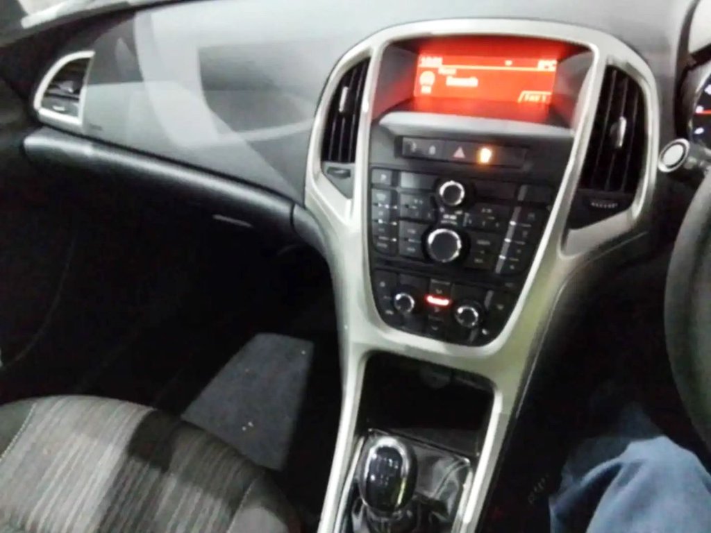 Used Vauxhall Astra 2010 for sale - 78200193: Photo 6