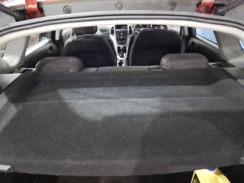 Used Vauxhall Astra 2010 for sale - 78200193: Photo 8