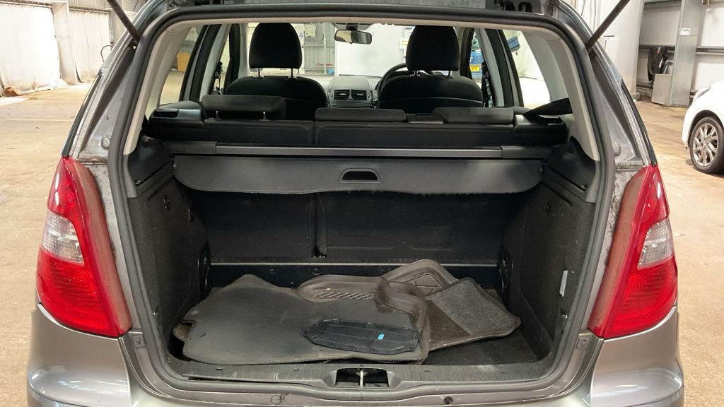 Used Mercedes-Benz A-Class 2010 for sale - 77064925: Photo 11