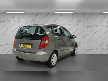 Used Mercedes-Benz A-Class 2010 for sale - 77064925: Photo