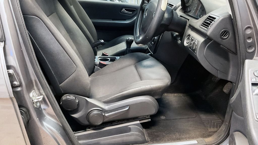 Used Mercedes-Benz A-Class 2010 for sale - 77064925: Photo 9