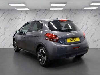 Used Peugeot 208 2019 for sale - 77525915: Photo
