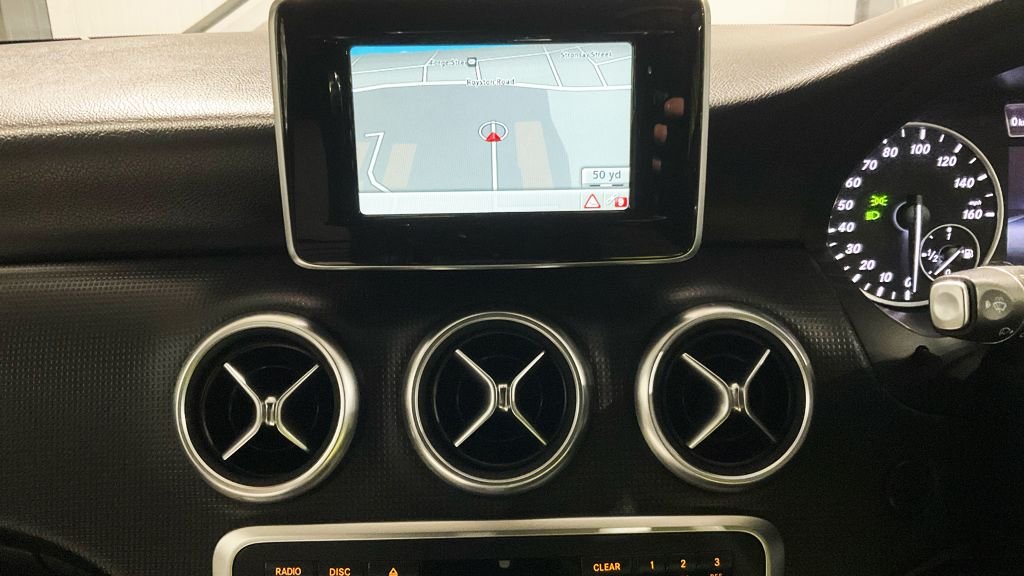 Used Mercedes-Benz A-Class 2014 for sale - 77563846: Photo 5