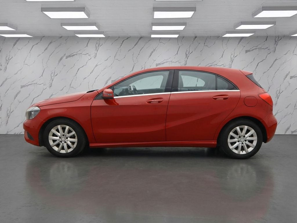 Used Mercedes-Benz A-Class 2014 for sale - 77563846: Photo 6