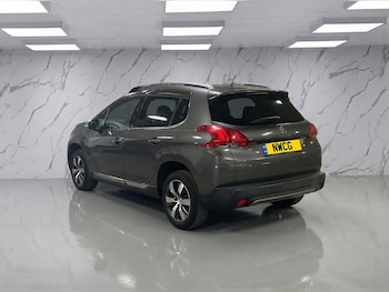 Used Peugeot 2008 2015 for sale - 79538854: Photo