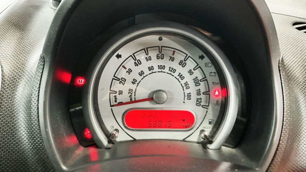 Used Vauxhall Agila 2012 for sale - 76642472: Photo 9