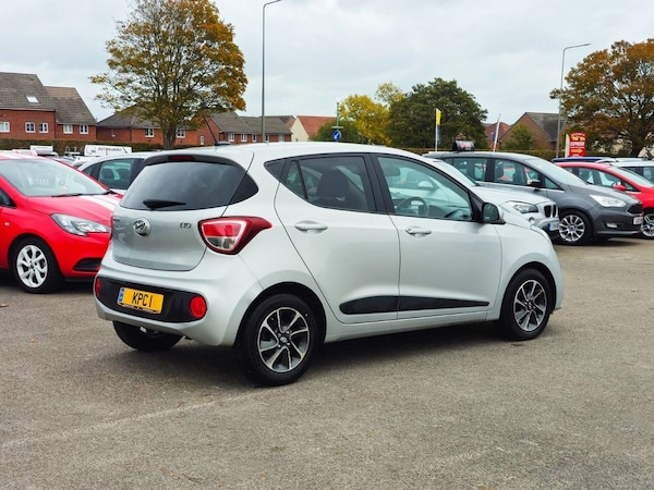 Used Hyundai i10 2017 for sale - 75735524: Photo 11