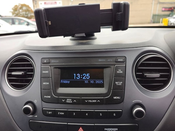 Used Hyundai i10 2017 for sale - 75735524: Photo 18