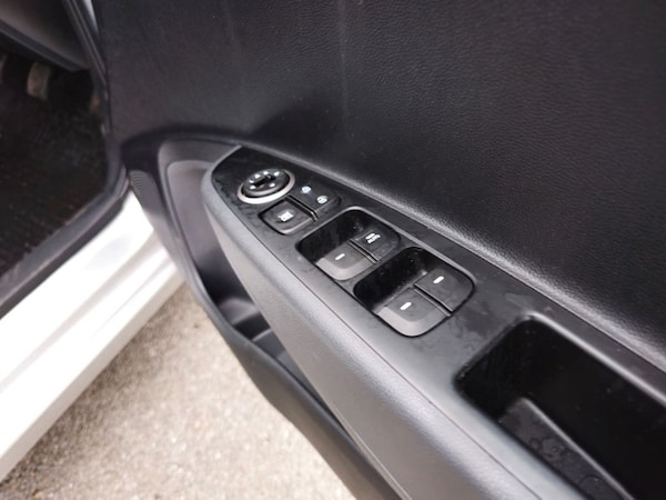 Used Hyundai i10 2017 for sale - 75735524: Photo 26