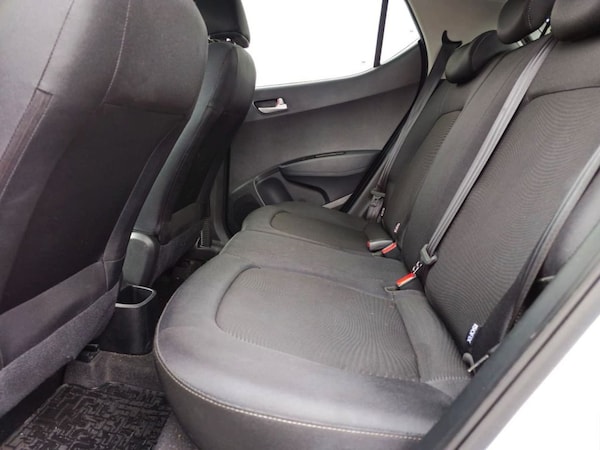 Used Hyundai i10 2017 for sale - 75735524: Photo 27