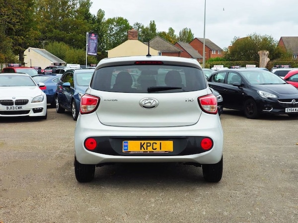 Used Hyundai i10 2017 for sale - 75735524: Photo 8