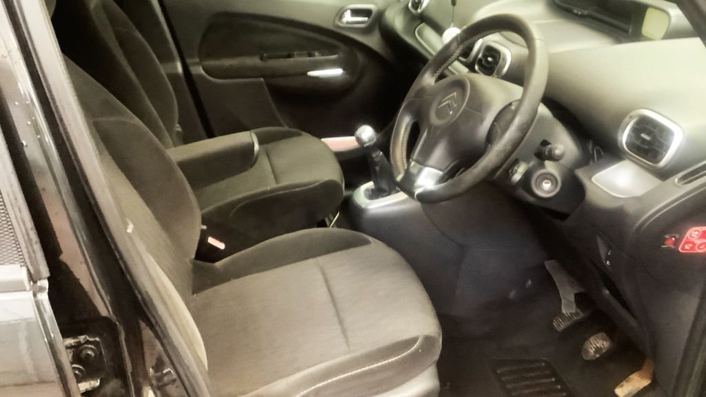 Used Citroen C3 Picasso 2010 for sale - 77734647: Photo 9