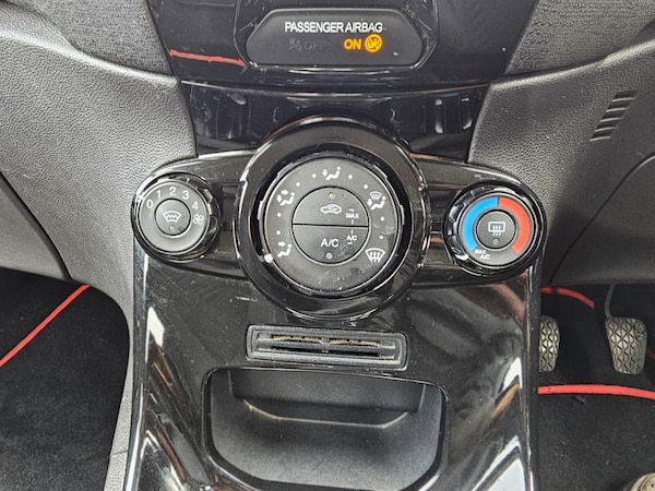 Used Ford Fiesta 2013 for sale - 76092787: Photo 19