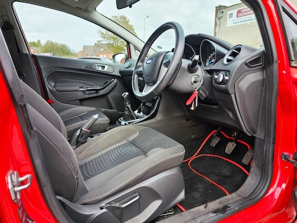 Used Ford Fiesta 2013 for sale - 76092787: Photo 24
