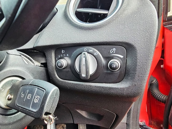 Used Ford Fiesta 2013 for sale - 76092787: Photo 25