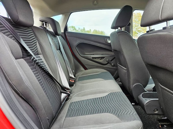 Used Ford Fiesta 2013 for sale - 76092787: Photo 28