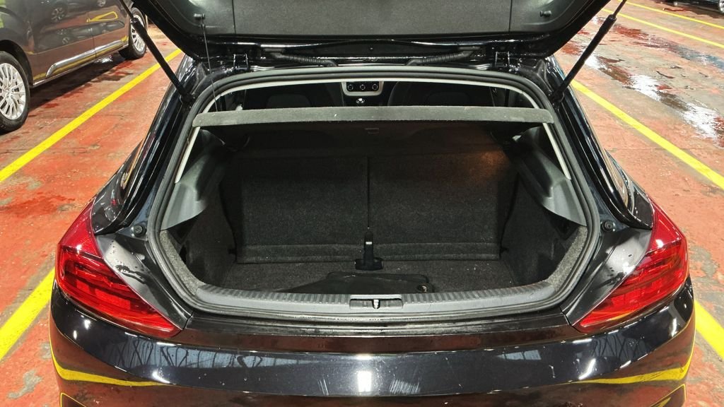 Used Volkswagen Scirocco 2016 for sale - 77563868: Photo 11