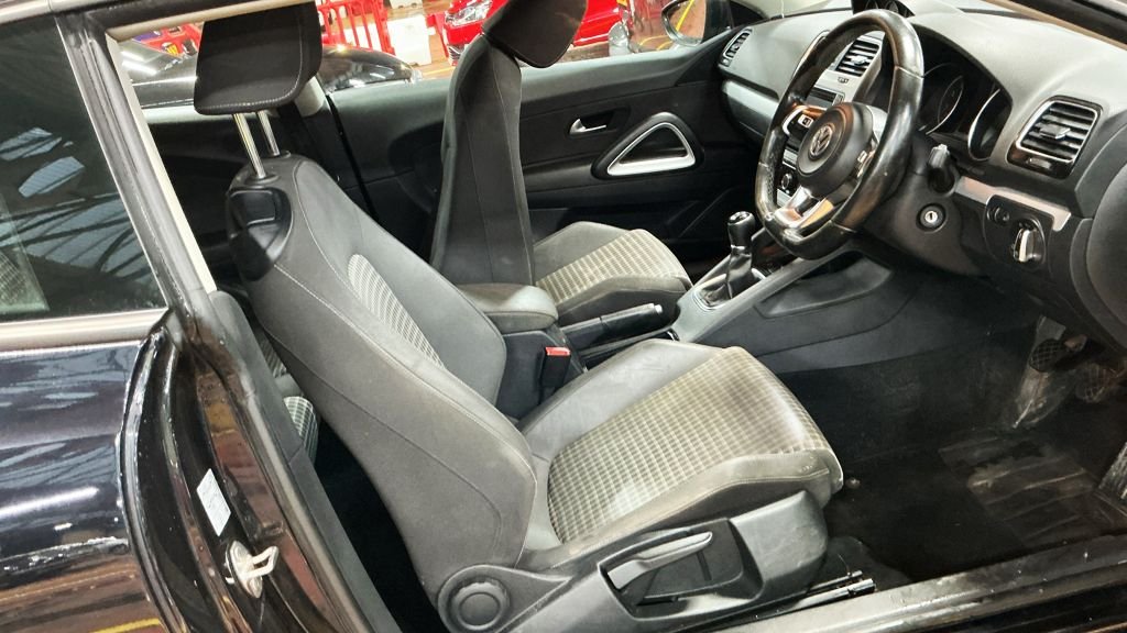 Used Volkswagen Scirocco 2016 for sale - 77563868: Photo 9