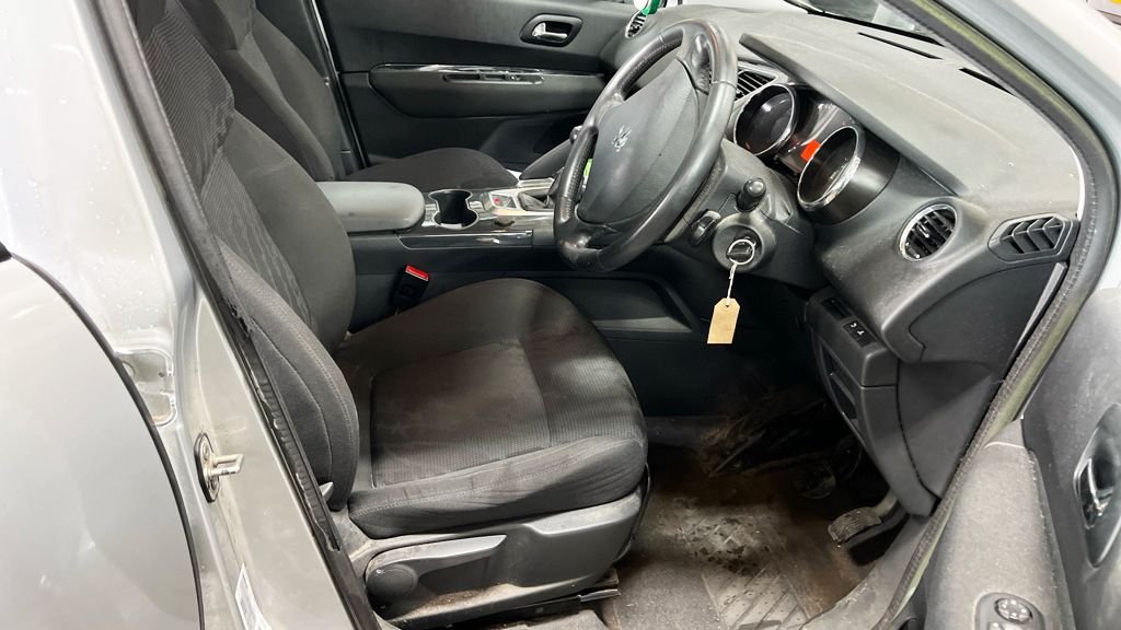 Used Peugeot 3008 2012 for sale - 76386373: Photo 9