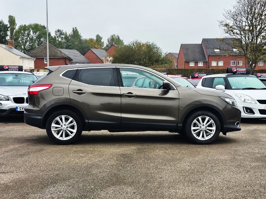 Used Nissan Qashqai 2014 for sale - 76395932: Photo 14