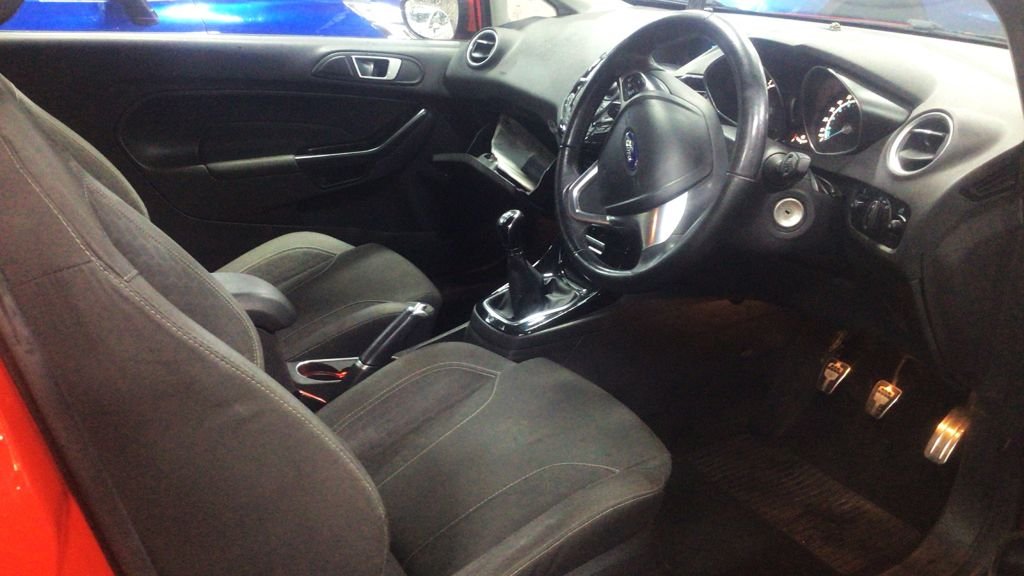 Used Ford Fiesta 2014 for sale - 76386129: Photo 9