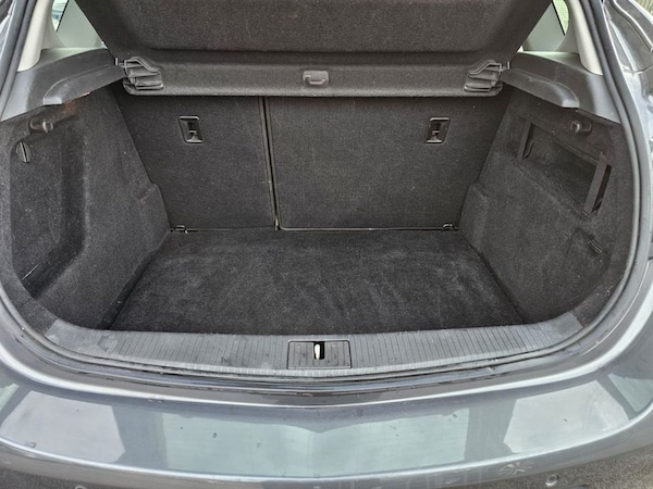 Used Vauxhall Astra 2012 for sale - 76210758: Photo 10