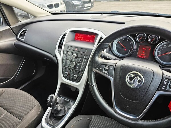 Used Vauxhall Astra 2012 for sale - 76210758: Photo 26