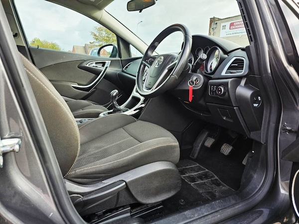 Used Vauxhall Astra 2012 for sale - 76210758: Photo 29