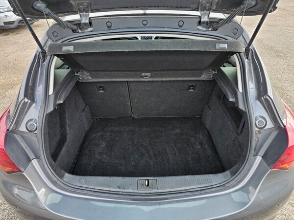 Used Vauxhall Astra 2012 for sale - 76210758: Photo 9