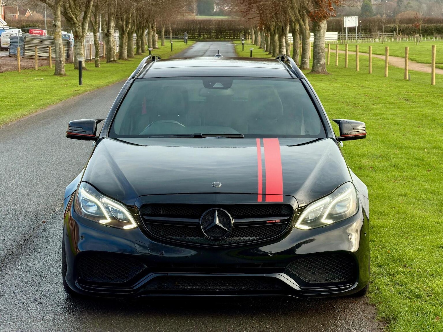 Used Mercedes-Benz E Class 2016 for sale - 77884419: Photo 2