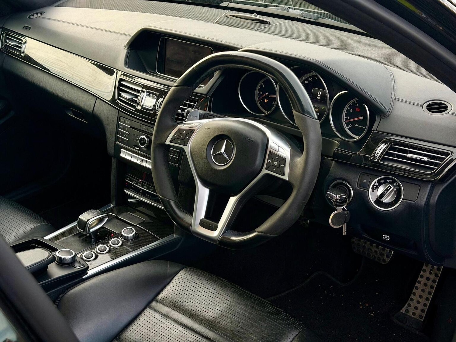 Used Mercedes-Benz E Class 2016 for sale - 77884419: Photo 40