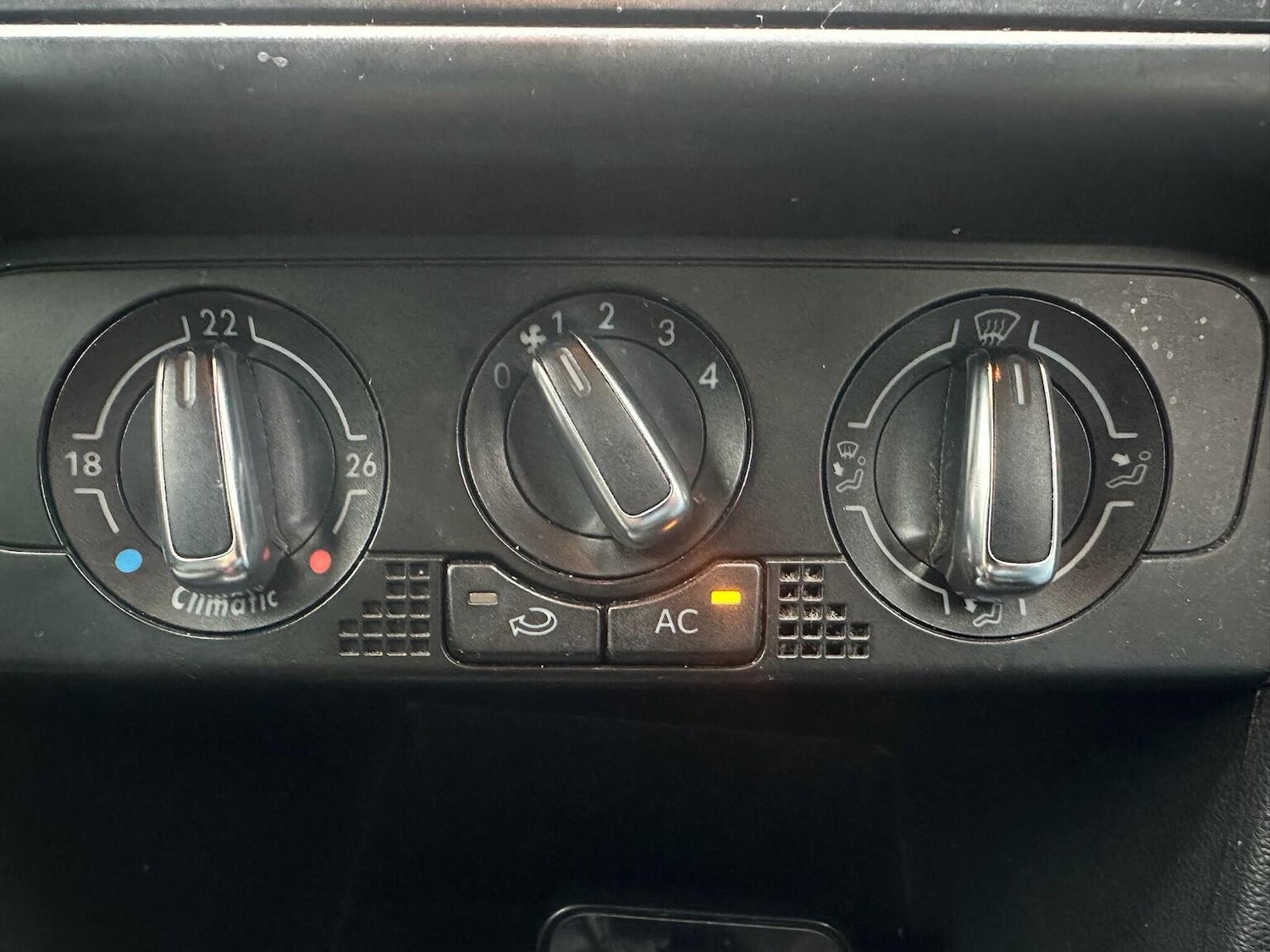 Used Volkswagen Polo 2011 for sale - 77896116: Photo 11