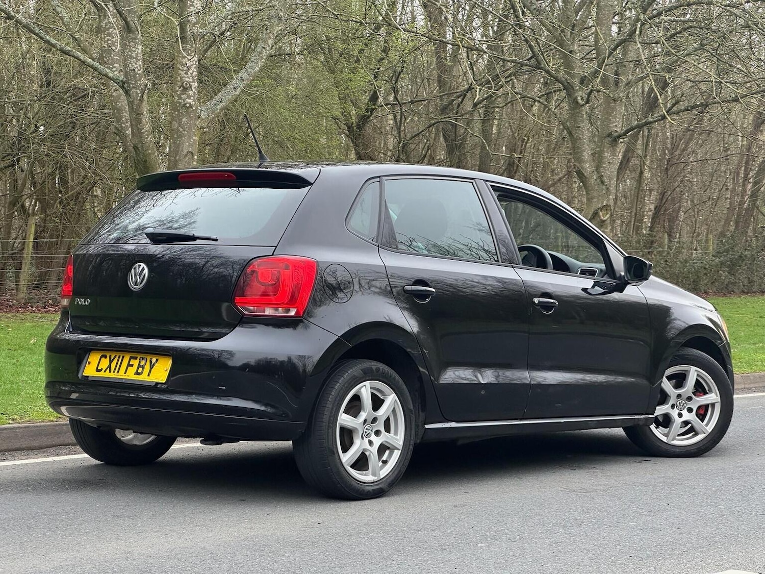 Used Volkswagen Polo 2011 for sale - 77896116: Photo 5
