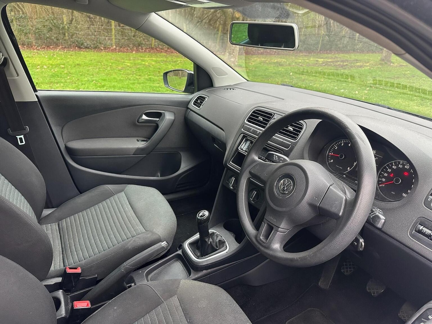 Used Volkswagen Polo 2011 for sale - 77896116: Photo 7