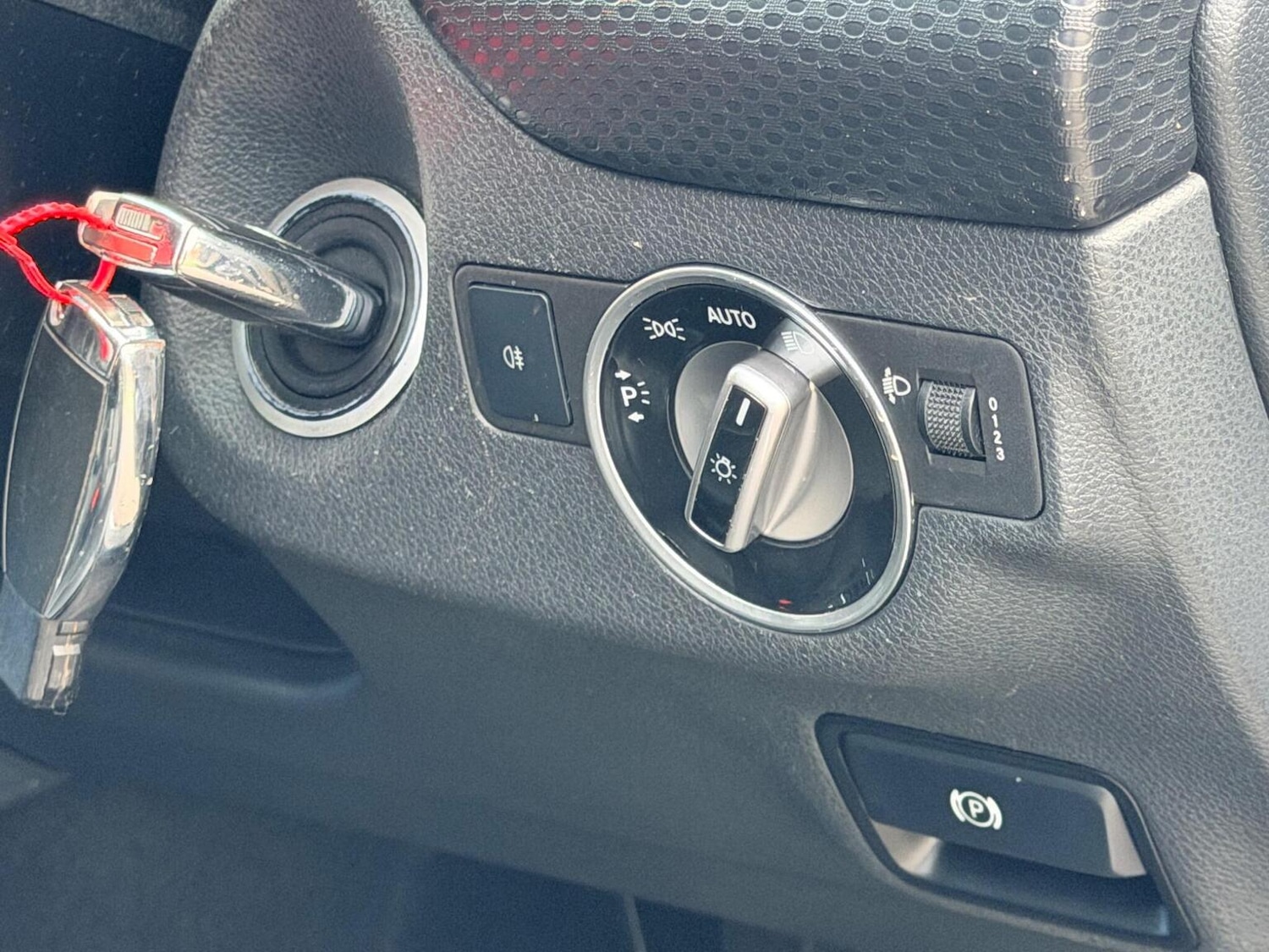 Used Mercedes-Benz A-Class 2015 for sale - 78105927: Photo 16