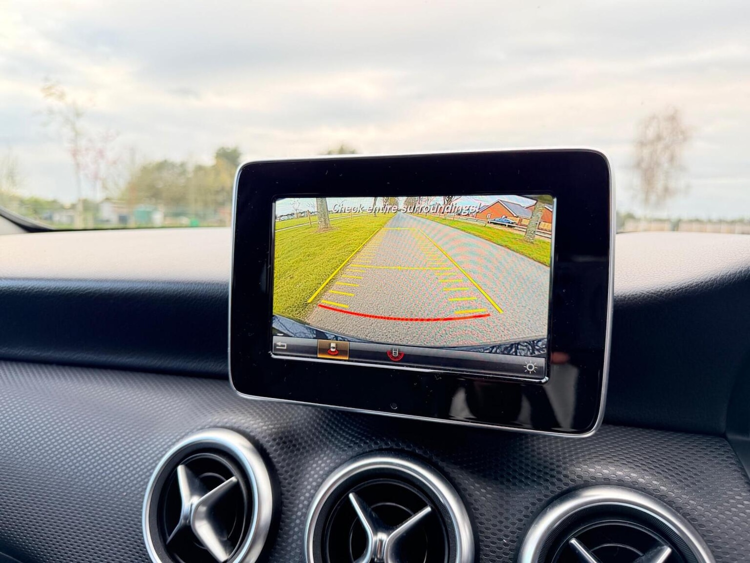 Used Mercedes-Benz A-Class 2015 for sale - 78105927: Photo 9