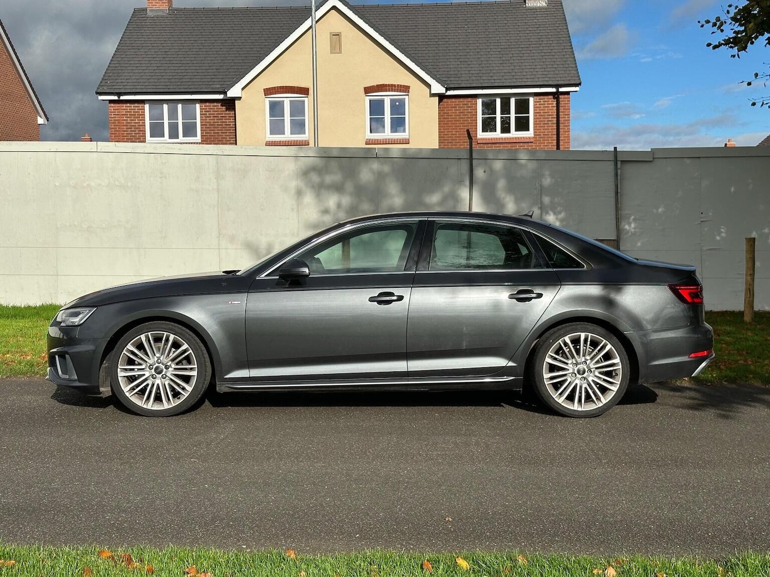 Used Audi A4 2019 for sale - 77884425: Photo 4