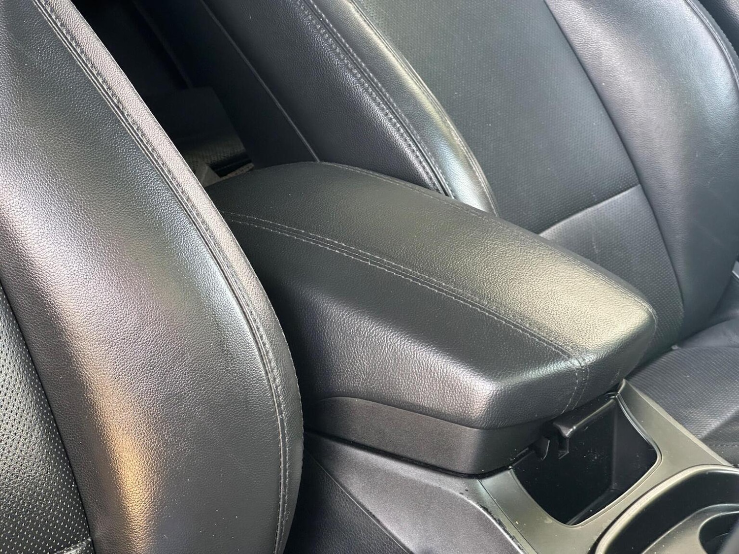 Used Hyundai Santa Fe 2016 for sale - 77884420: Photo 16