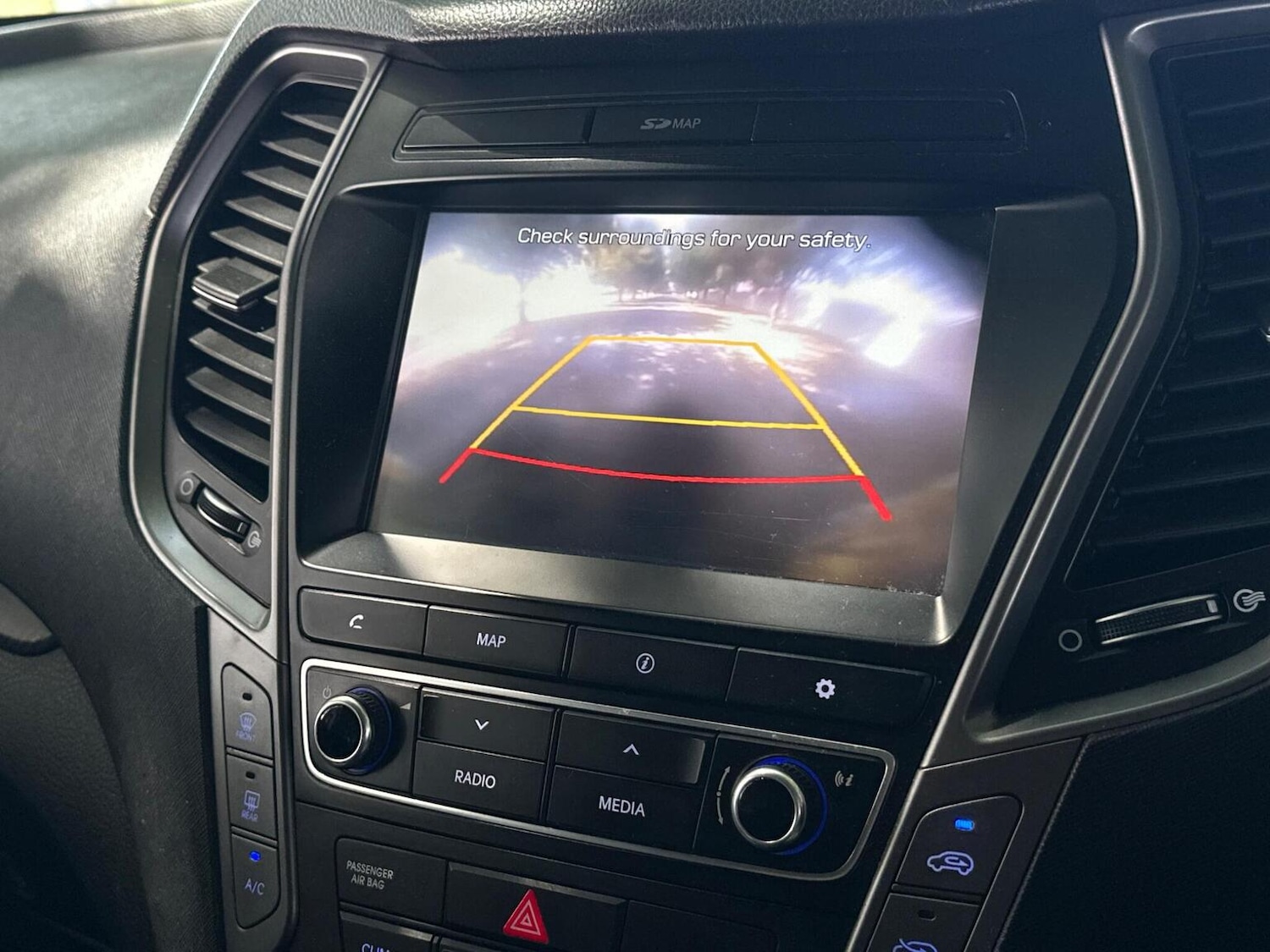 Used Hyundai Santa Fe 2016 for sale - 77884420: Photo 19