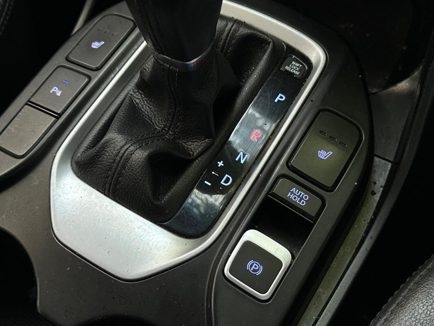 Used Hyundai Santa Fe 2016 for sale - 77884420: Photo 27