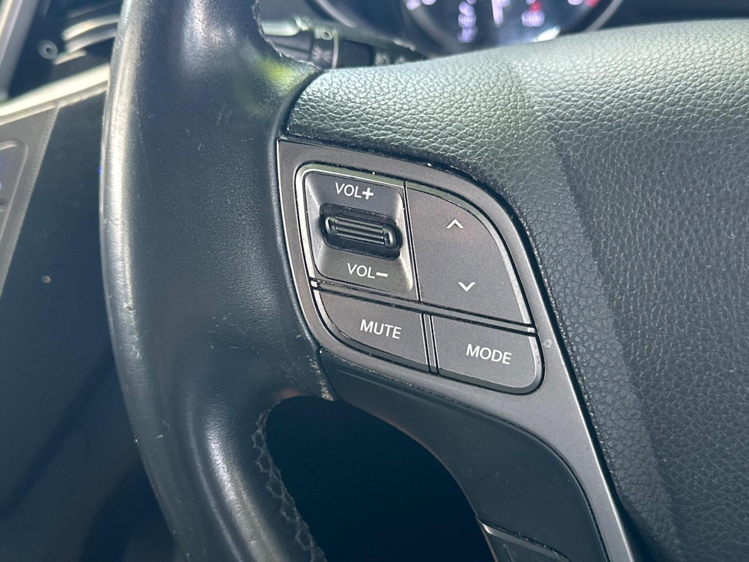 Used Hyundai Santa Fe 2016 for sale - 77884420: Photo 29