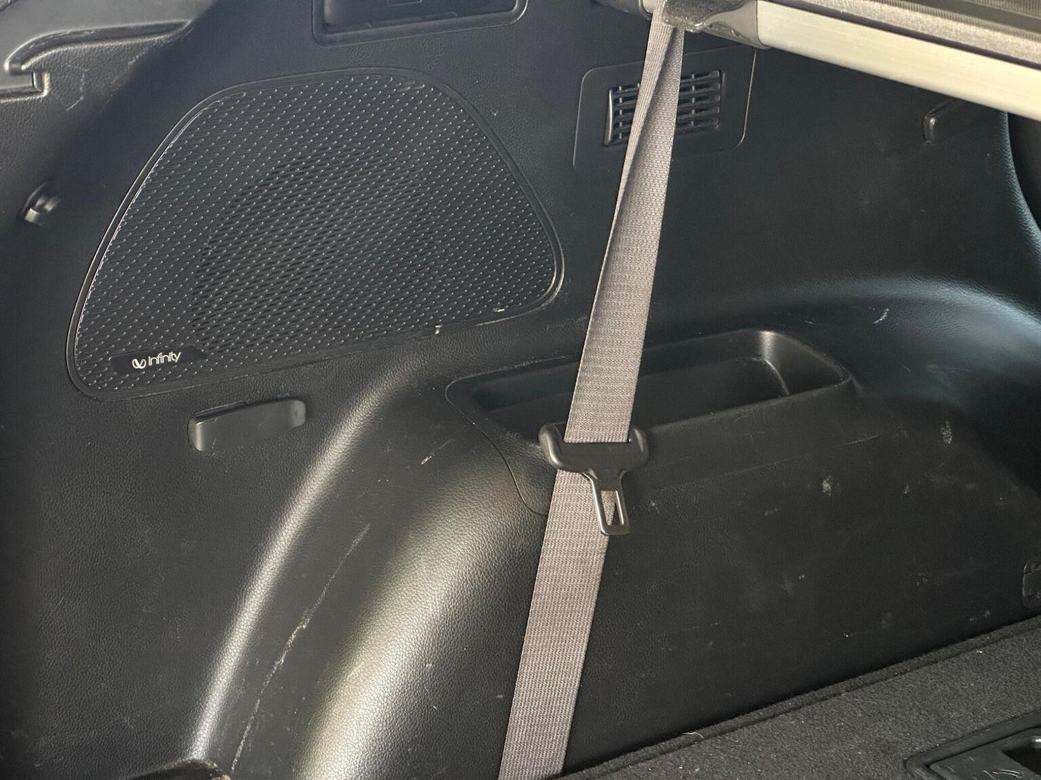 Used Hyundai Santa Fe 2016 for sale - 77884420: Photo 47