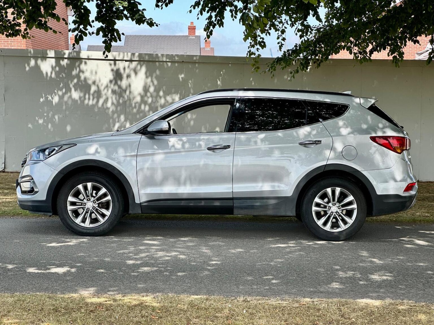 Used Hyundai Santa Fe 2016 for sale - 77884420: Photo 8