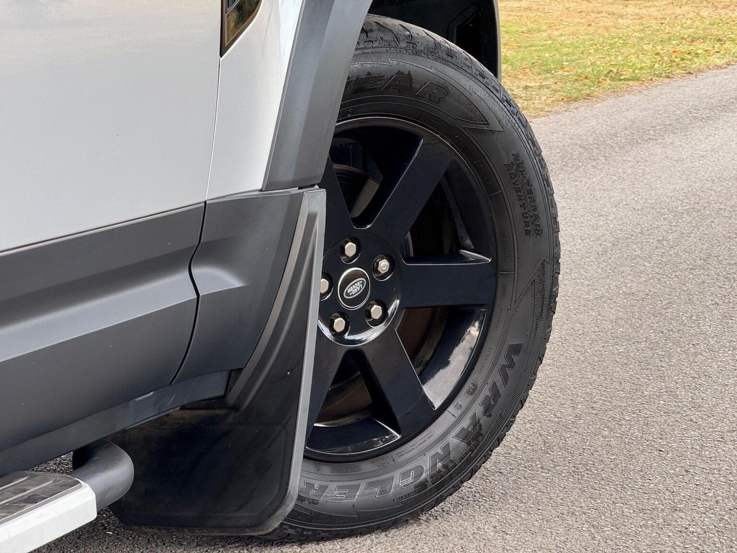 Used Land Rover Defender 2020 for sale - 77884430: Photo 15