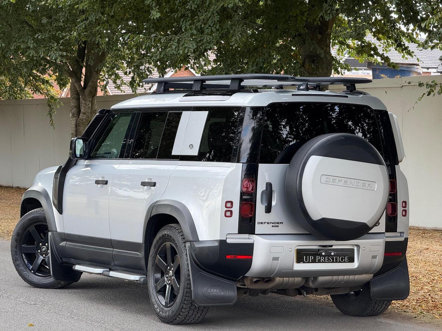 Used Land Rover Defender 2020 for sale - 77884430: Photo 17