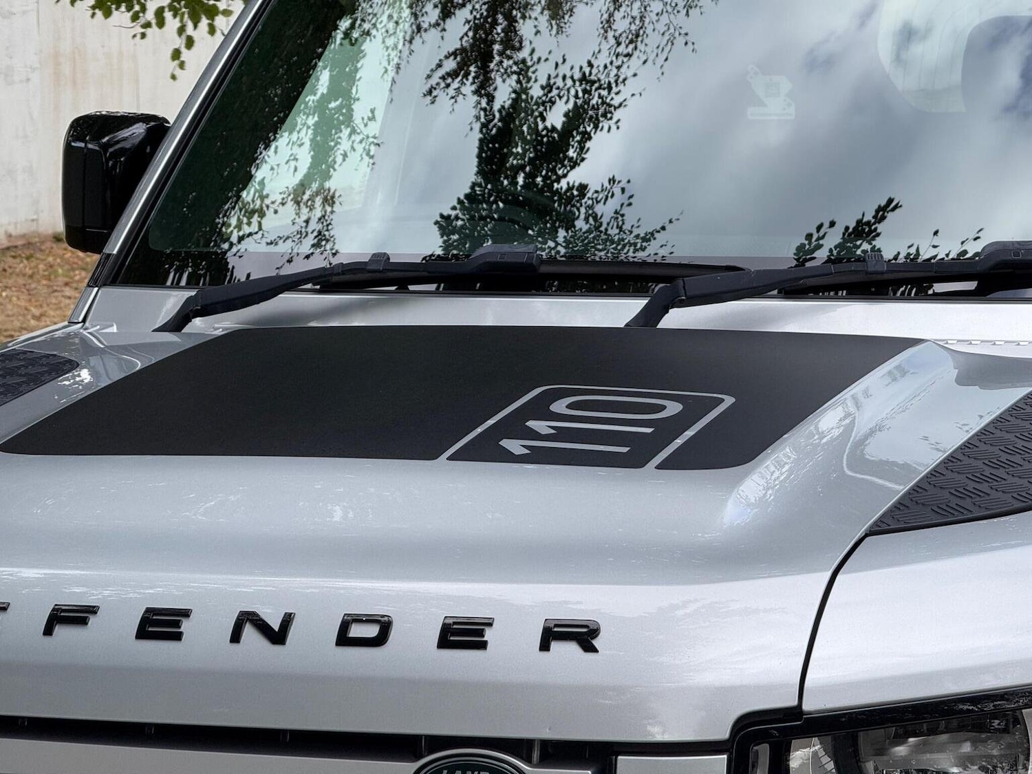 Used Land Rover Defender 2020 for sale - 77884430: Photo 2