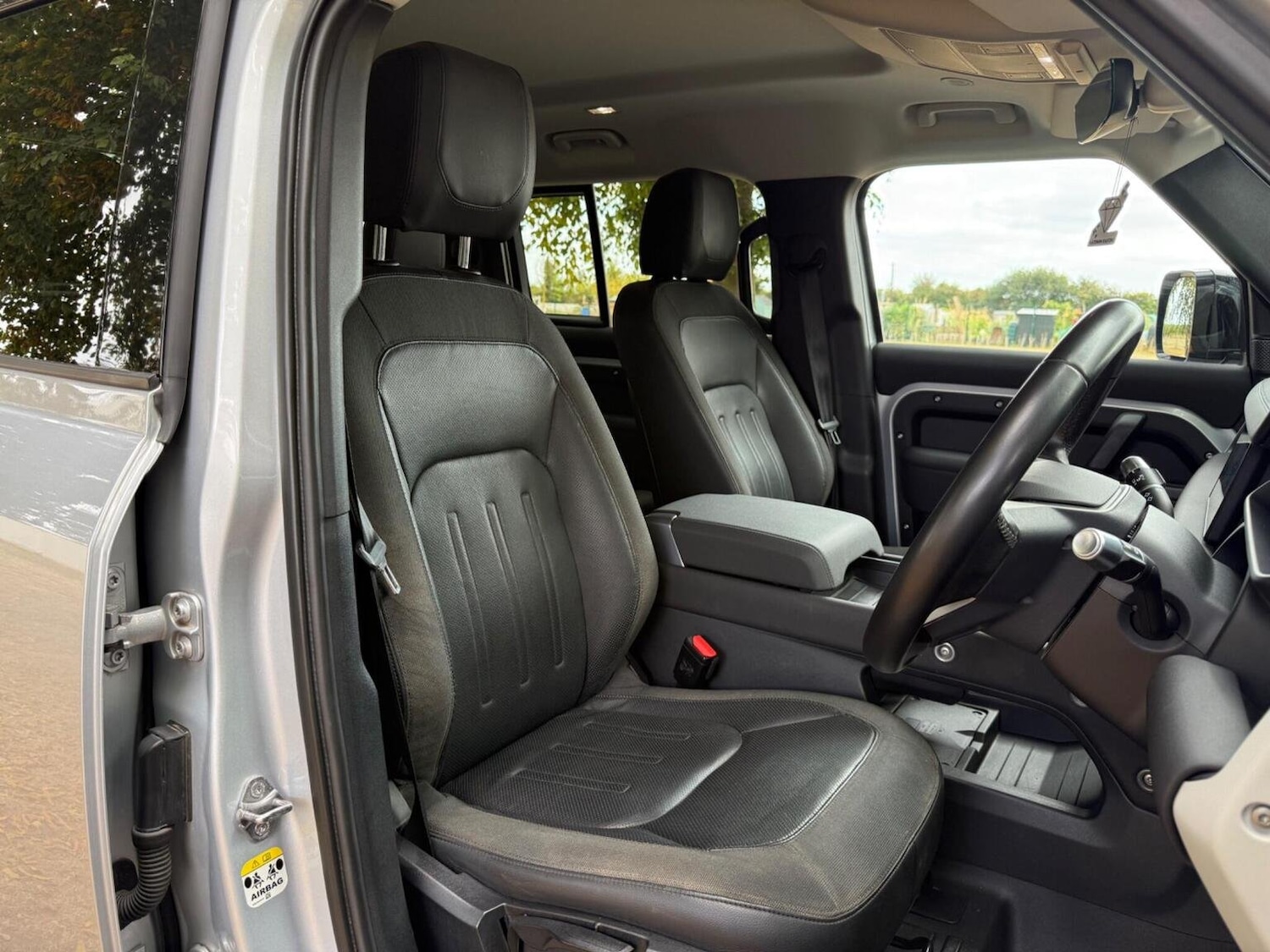 Used Land Rover Defender 2020 for sale - 77884430: Photo 22